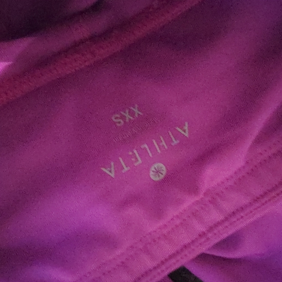 Like new Athleta Pinky Purple Leggings Size xxs could fit 0/2 So flattering!💜 - Picture 3 of 3